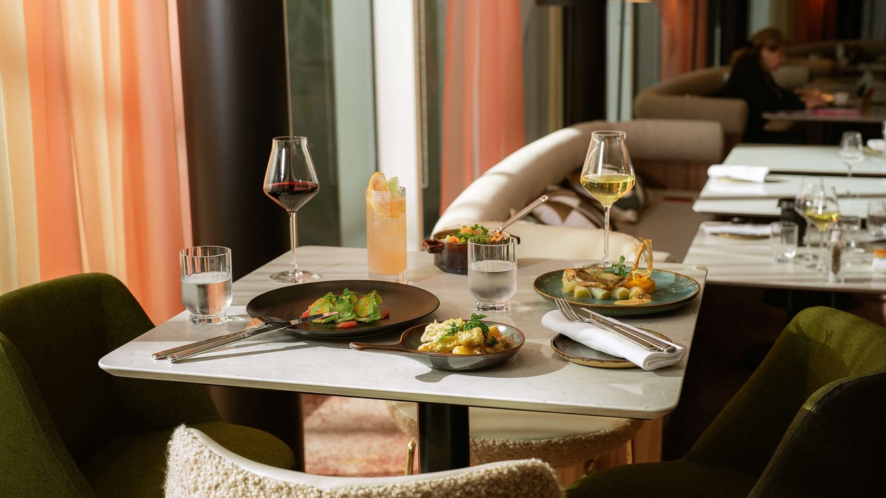 Photo of Others in Puteaux