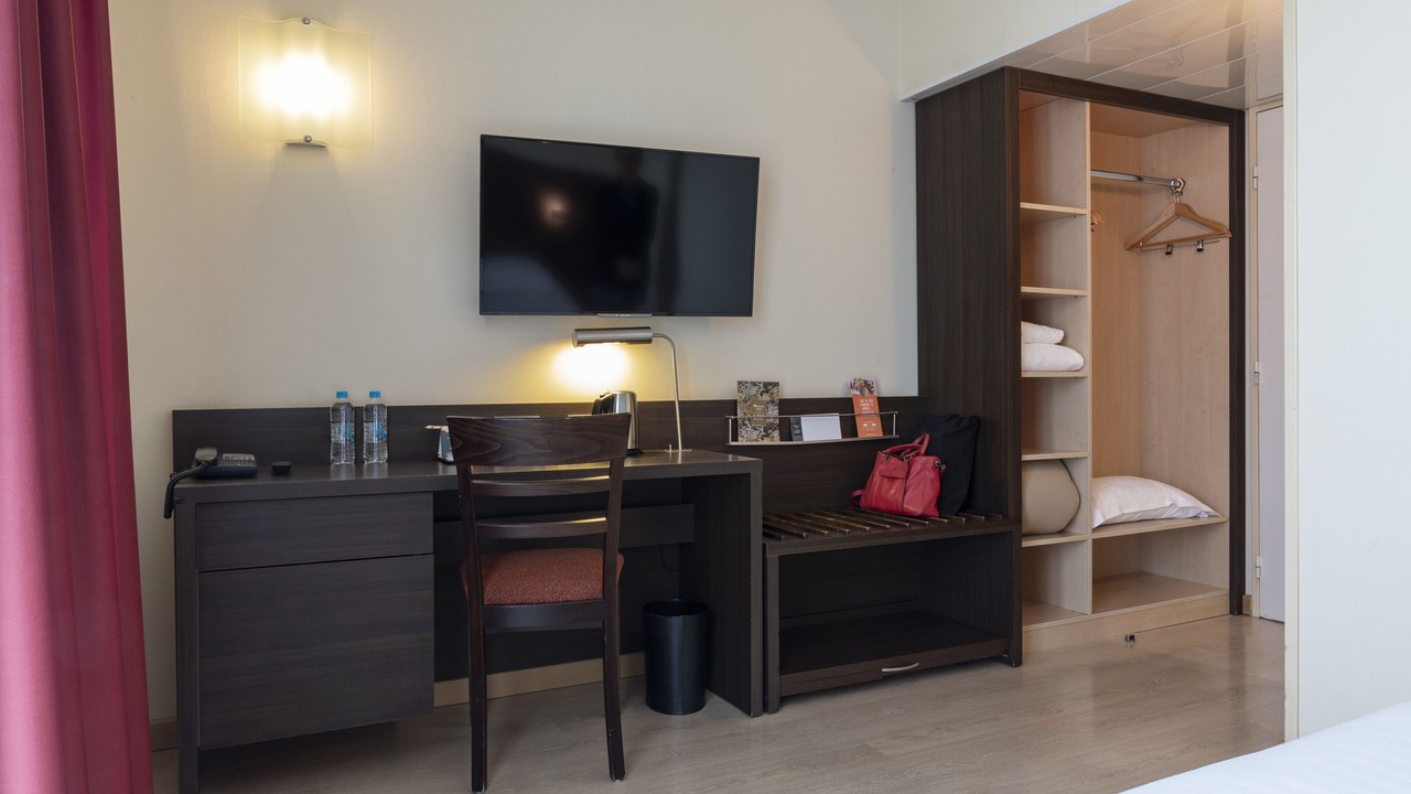 Photo of Livingroom in Downtown