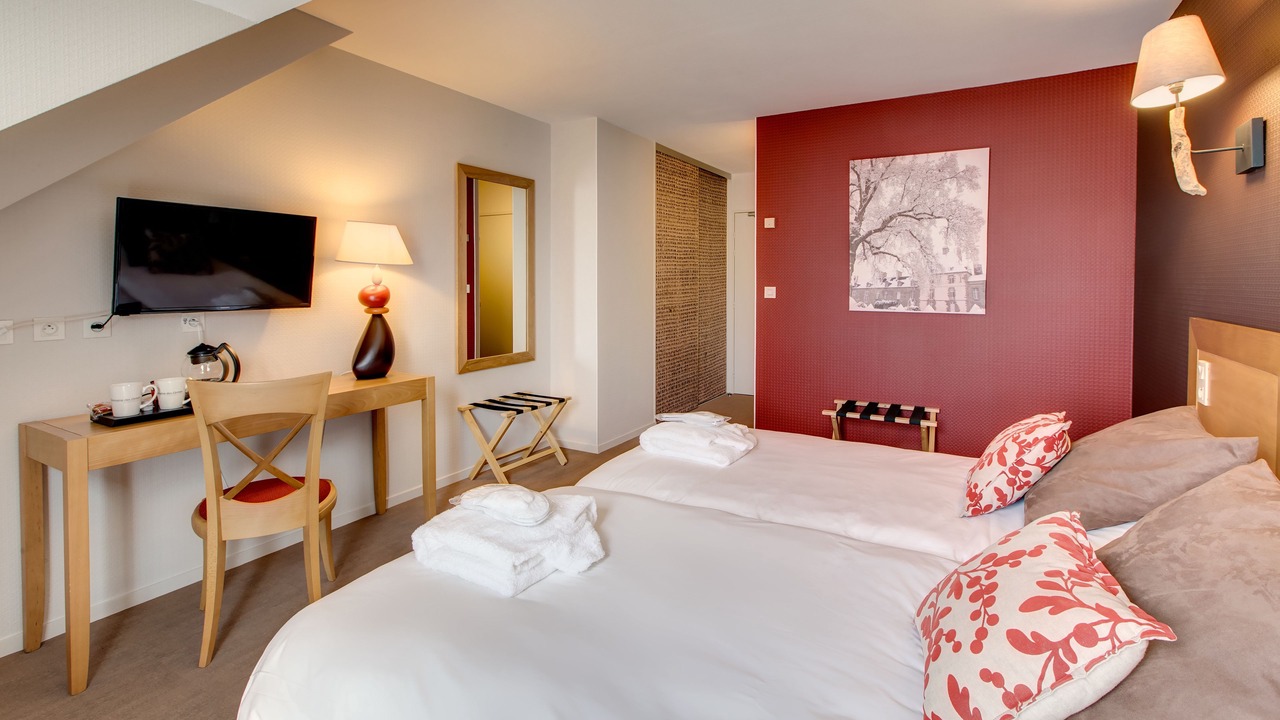 Photo of Others in Epiniac