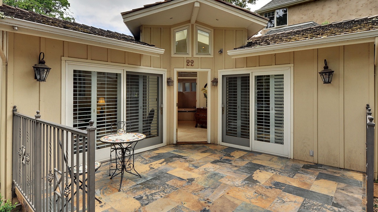 Photo of Patio Balcony in Saratoga