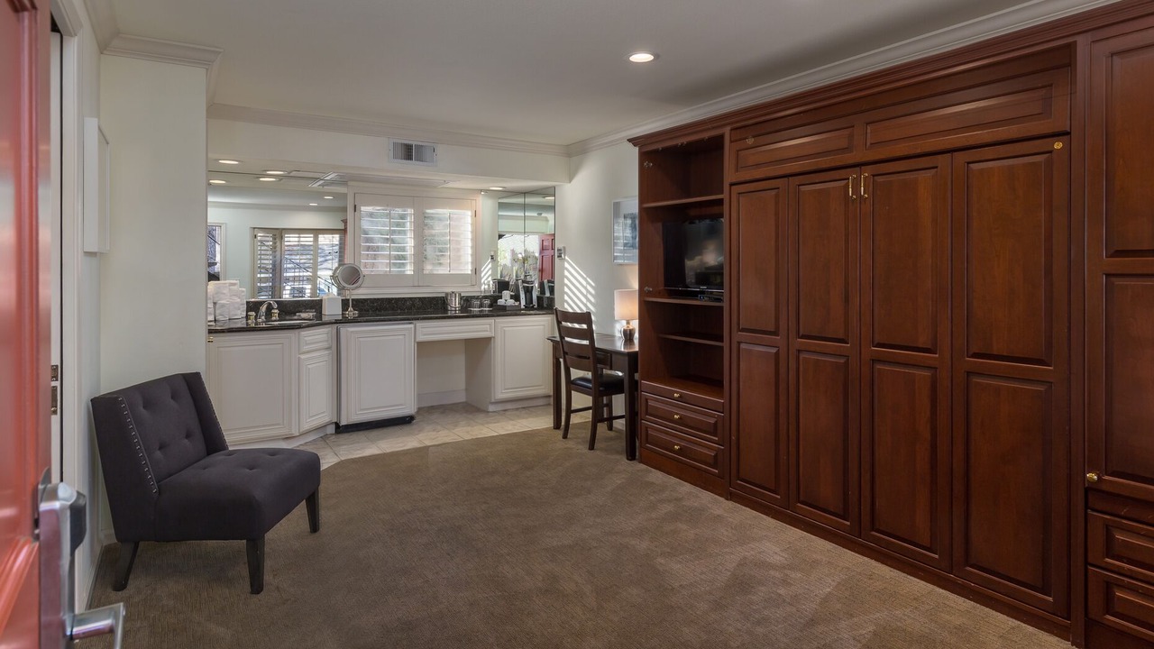 Photo of Bedroom in Saratoga