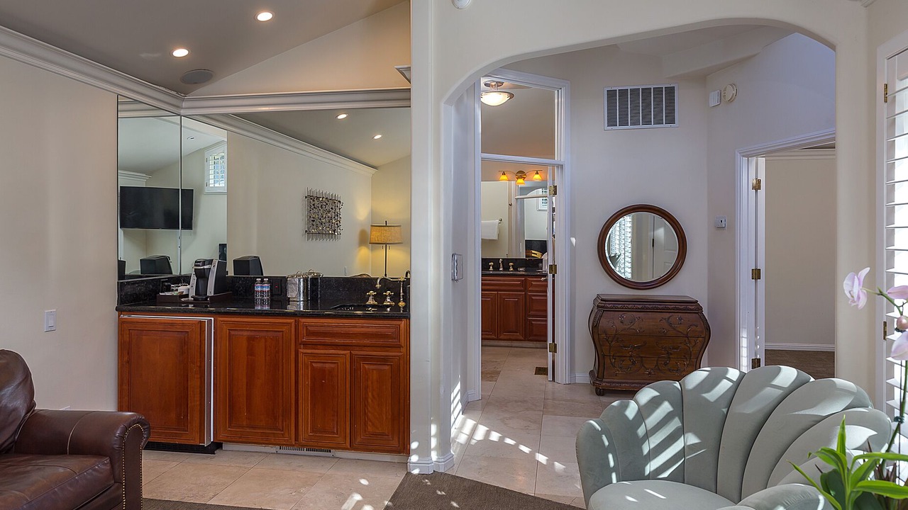 Photo of Others in Saratoga