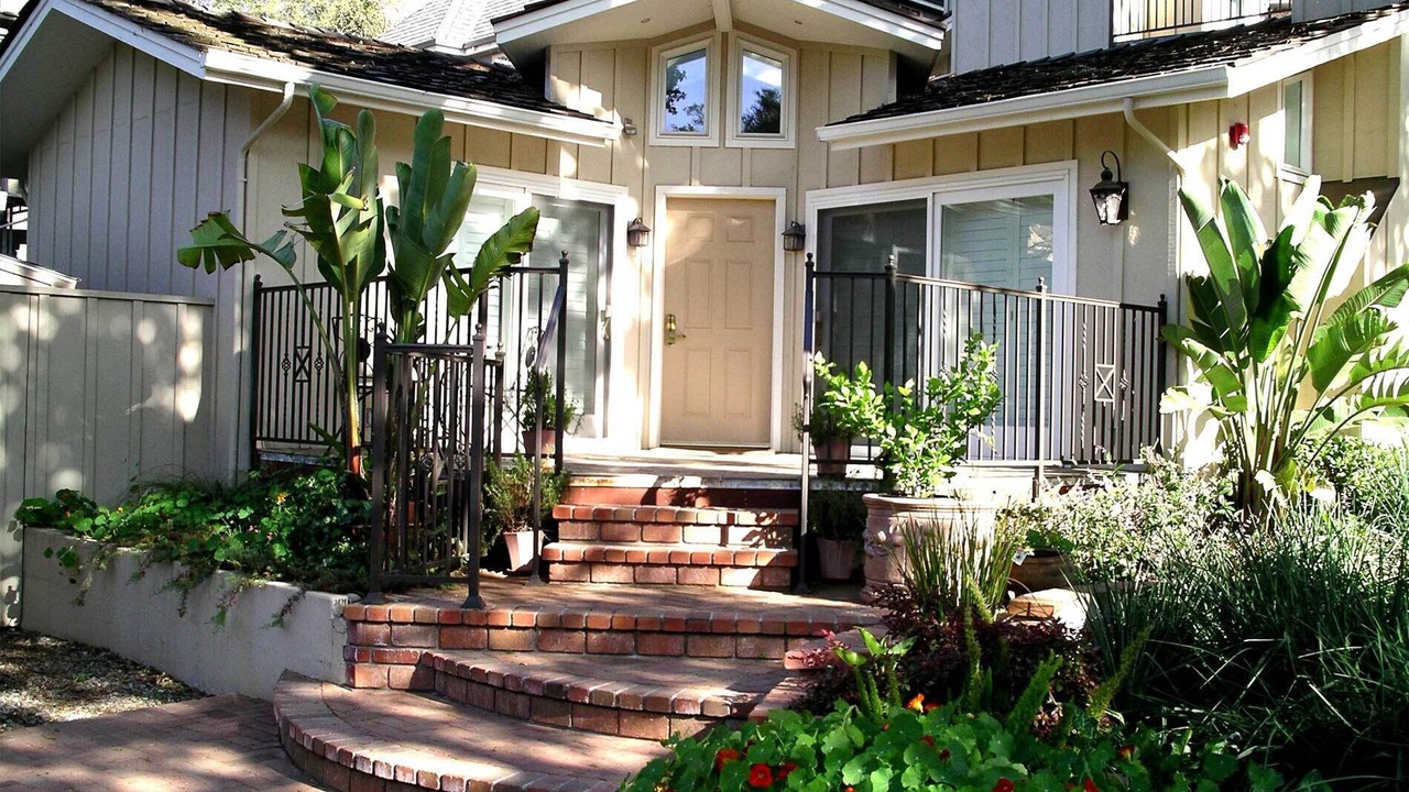 Photo of Others in Saratoga