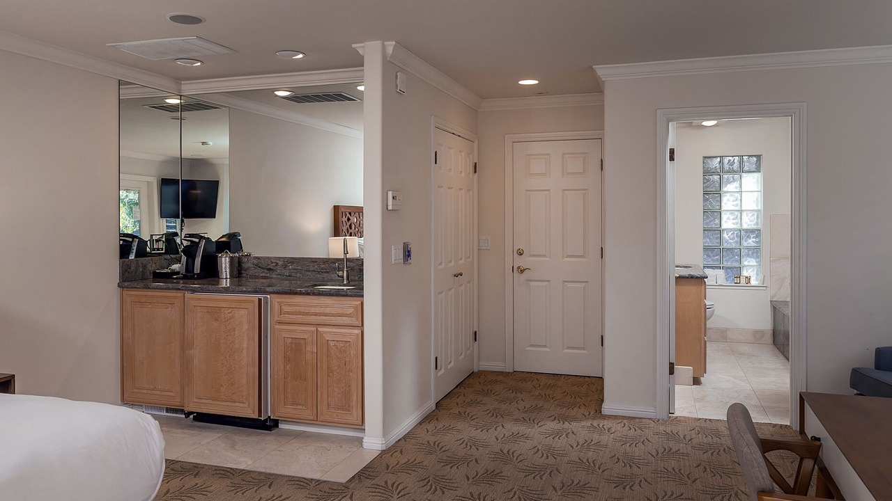 Photo of Others in Saratoga