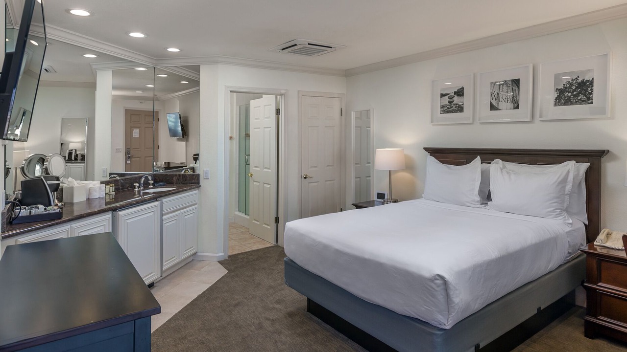 Photo of Bedroom in Saratoga