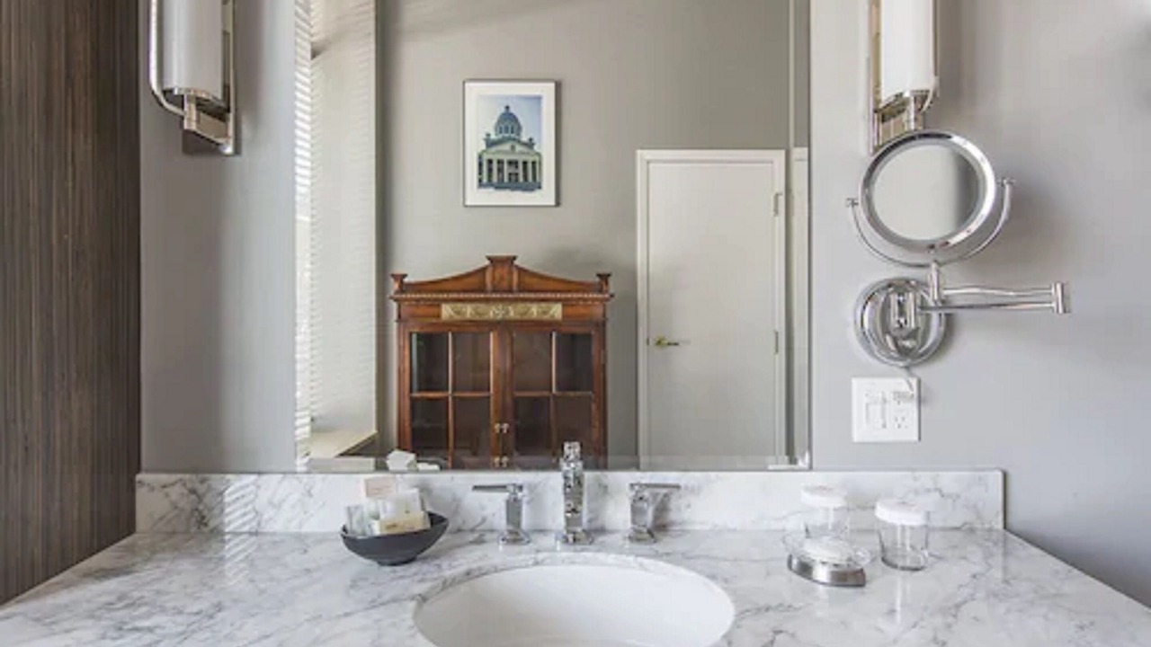 Photo of Bathroom in International District