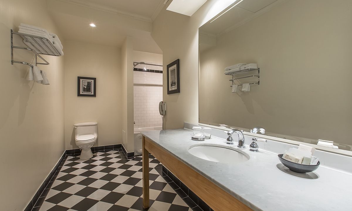 Photo of Bathroom in International District