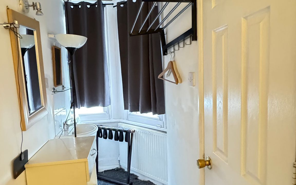 Photo of Bedroom in Earl's Court