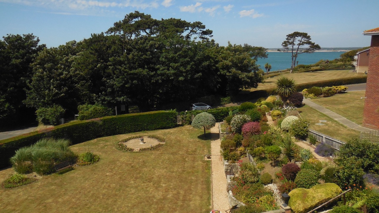 Photo of Others in Totland Bay