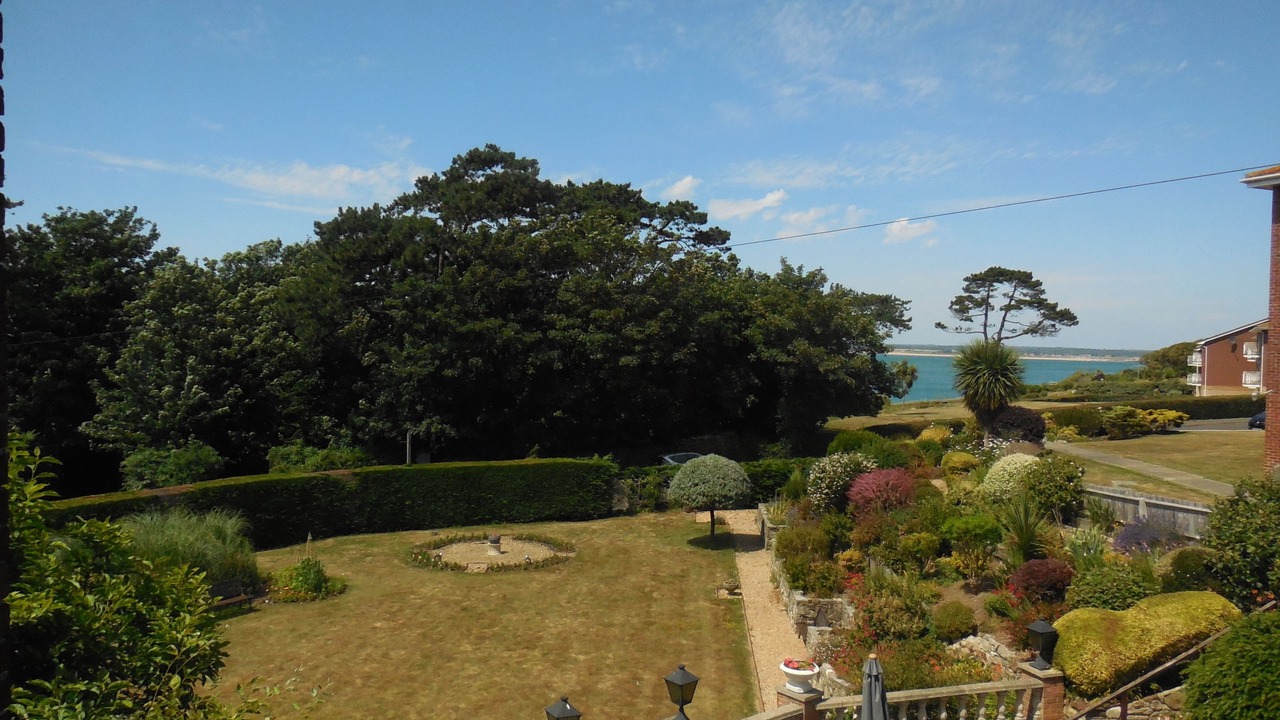 Photo of Bedroom in Totland Bay