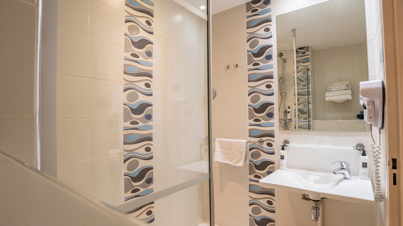 Photo of Bathroom in La Grande-Motte