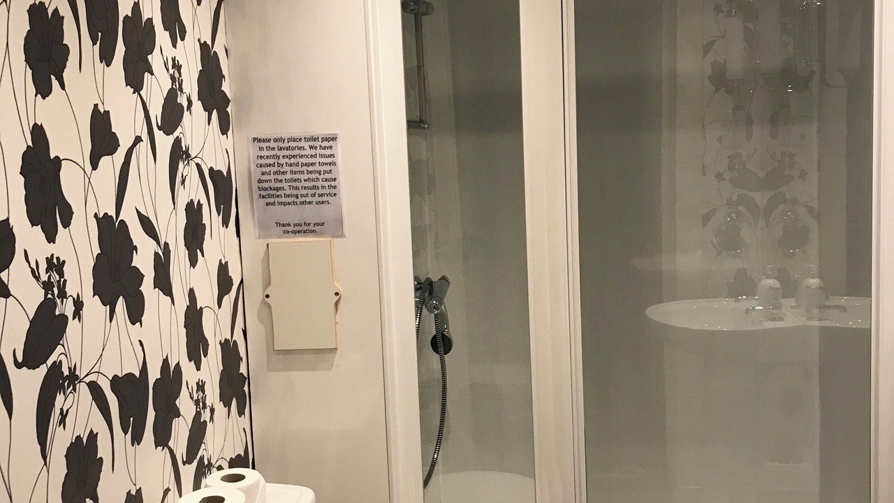 Photo of Bathroom in Newington