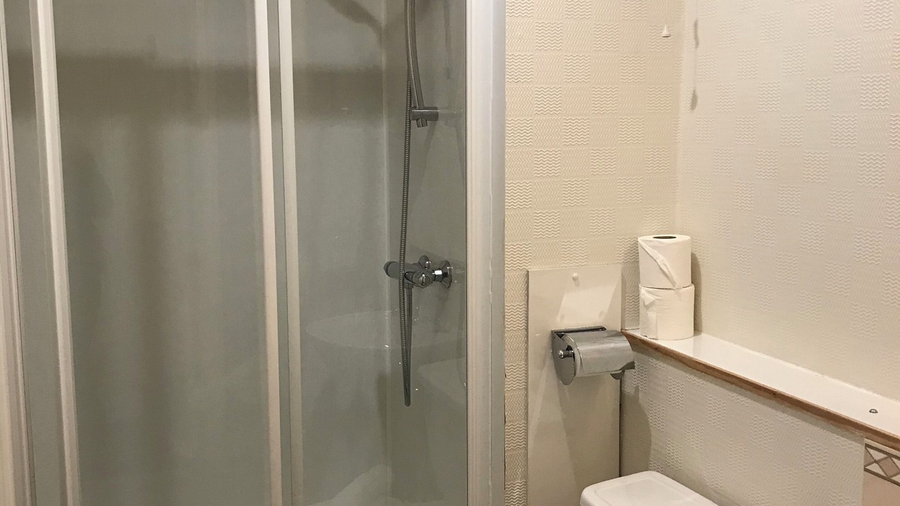 Photo of Bathroom in Newington