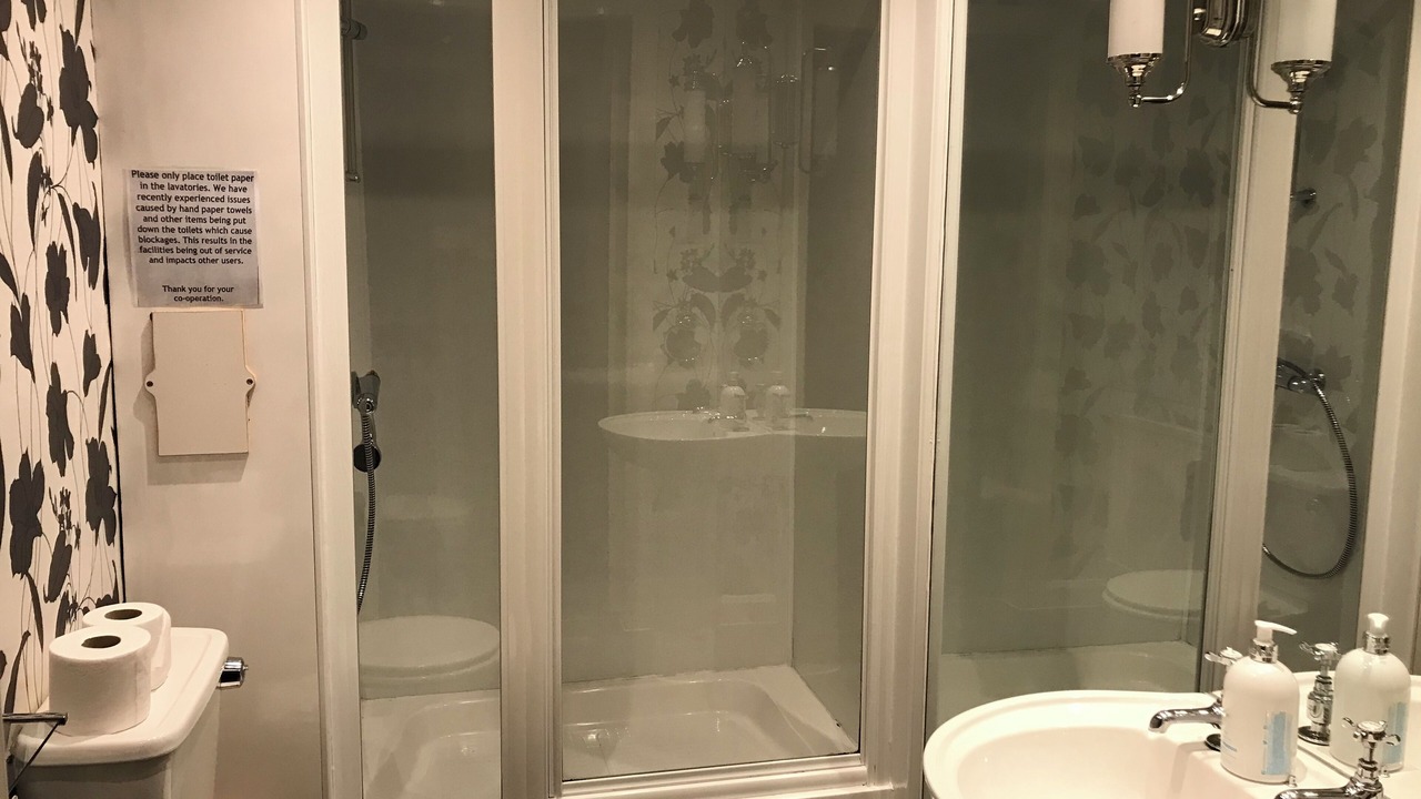 Photo of Bathroom in Newington