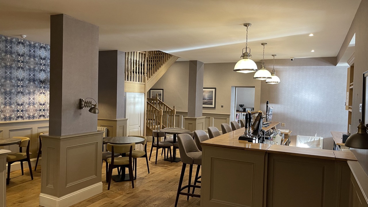 Photo of Others in Nostie