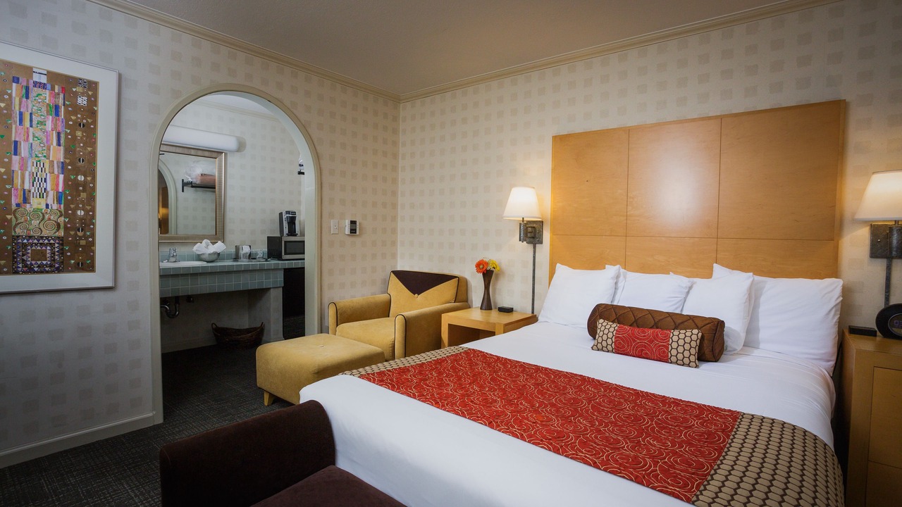 Photo of Bedroom in Downtown