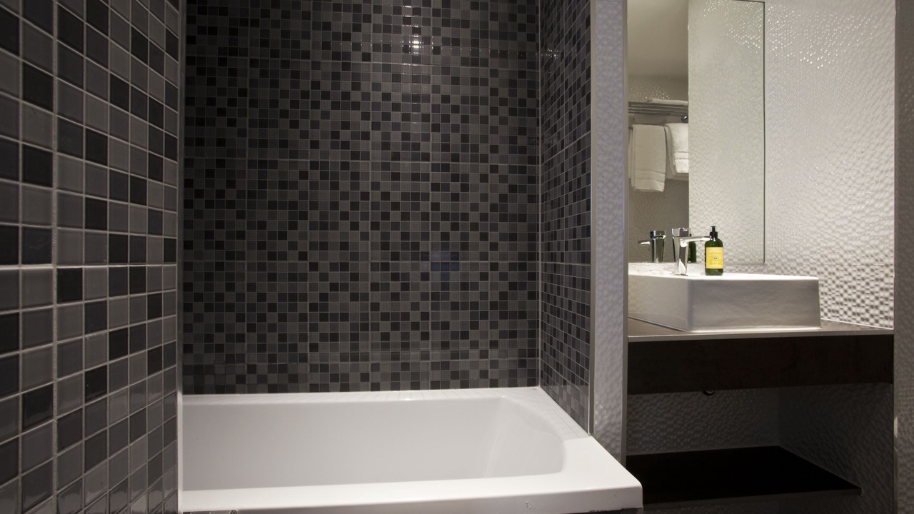 Photo of Bathroom in Carnot - Gailleton