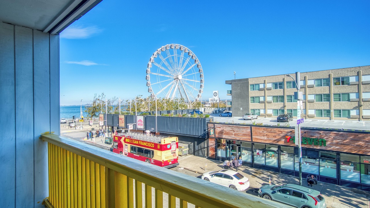 Photo of Patio Balcony in Fisherman's Wharf