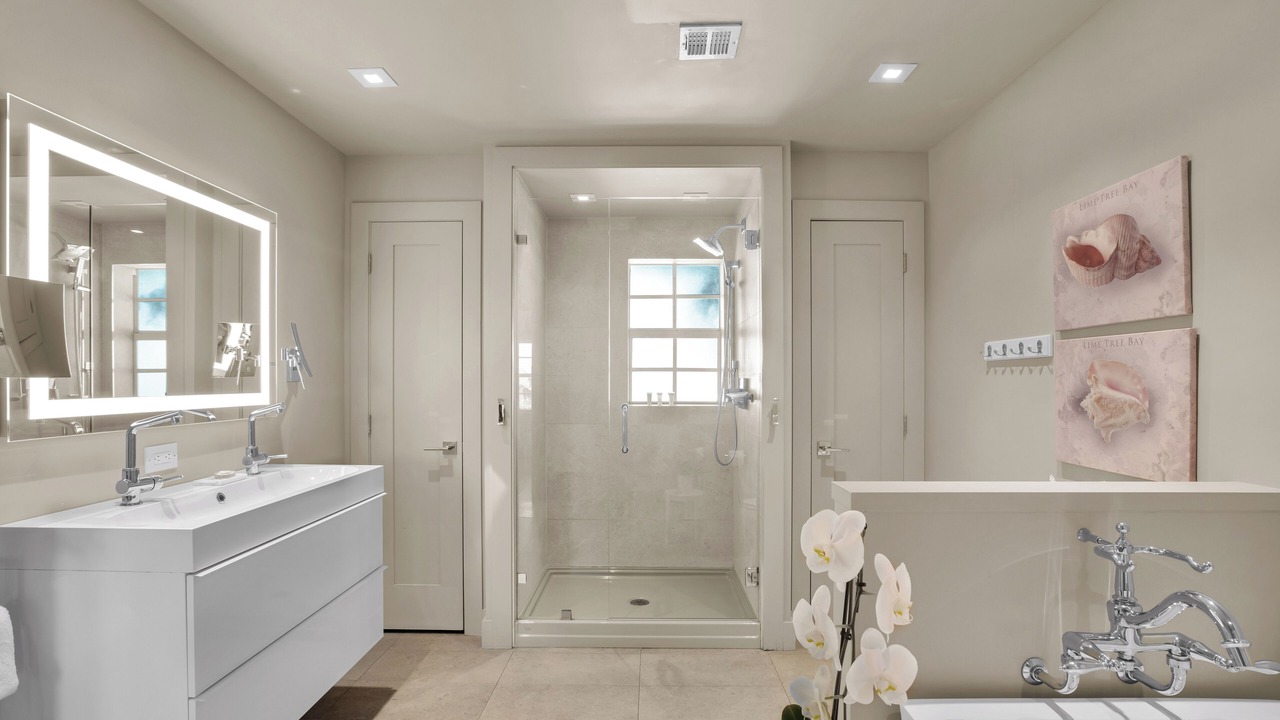 Photo of Bathroom in Long Key