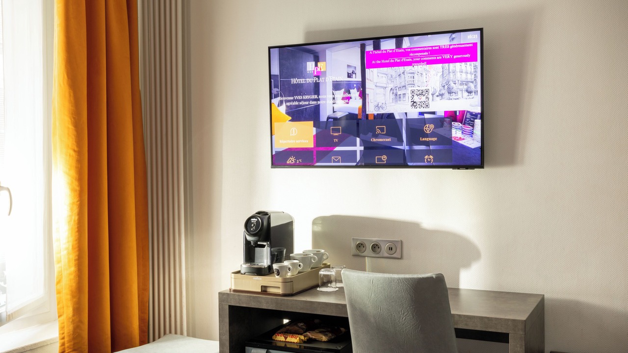 Photo of Bedroom in Arts-et-Metiers