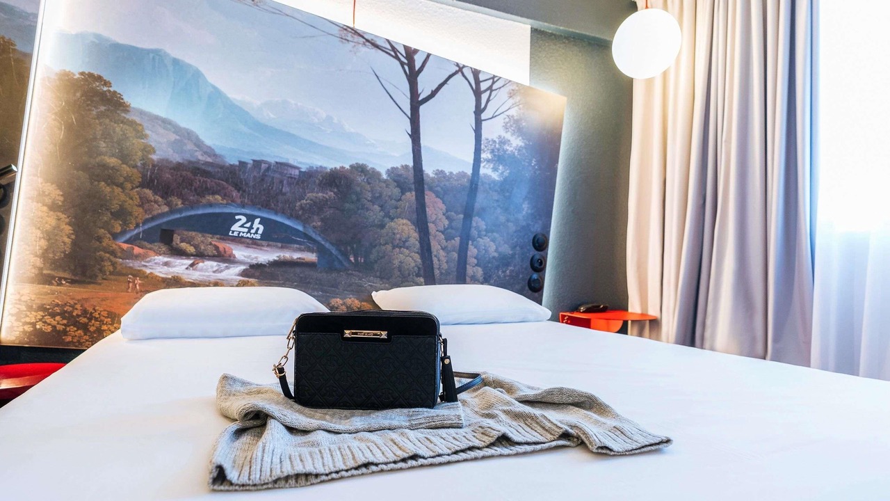 Photo of Bedroom in Miroir - Batignolles