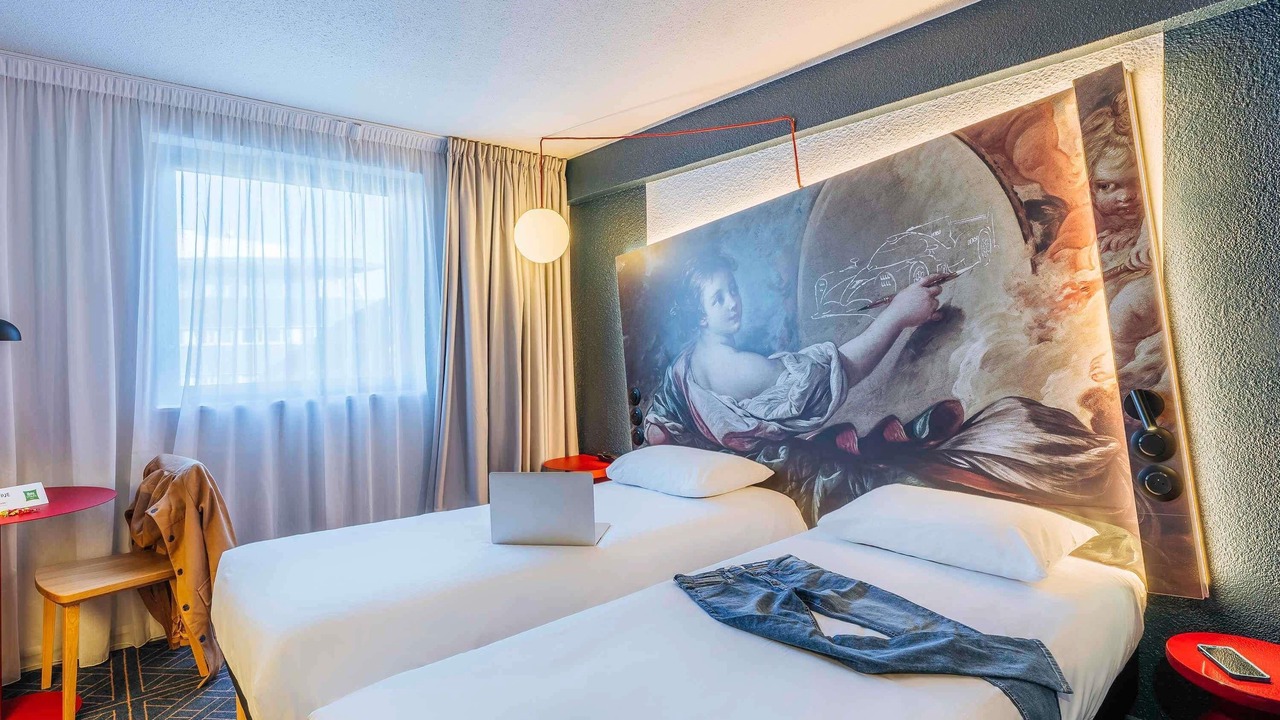 Photo of Bedroom in Miroir - Batignolles