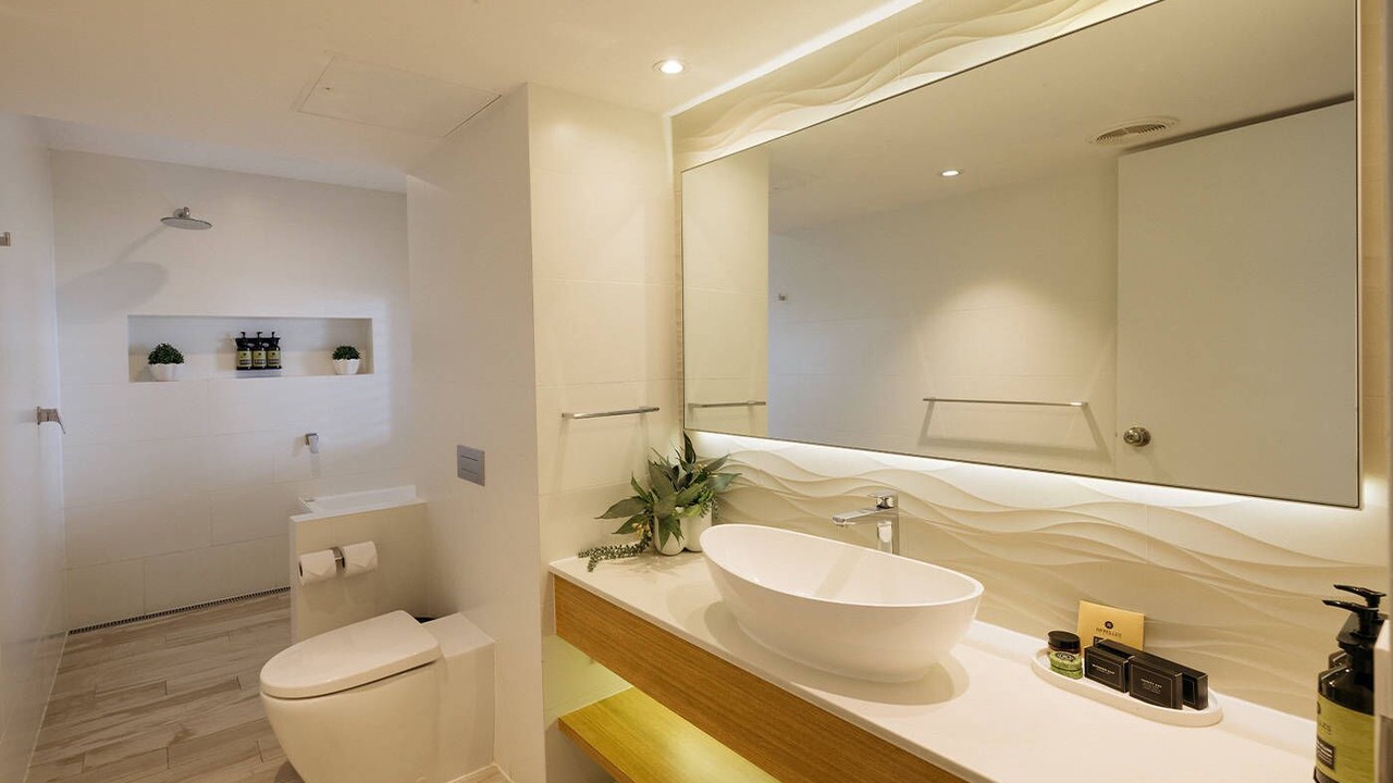 Photo of Others in Main Beach