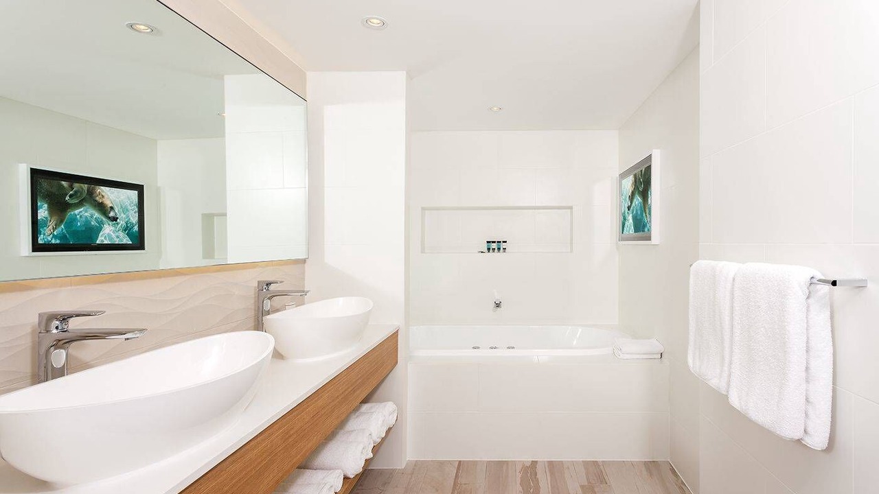 Photo of Others in Main Beach