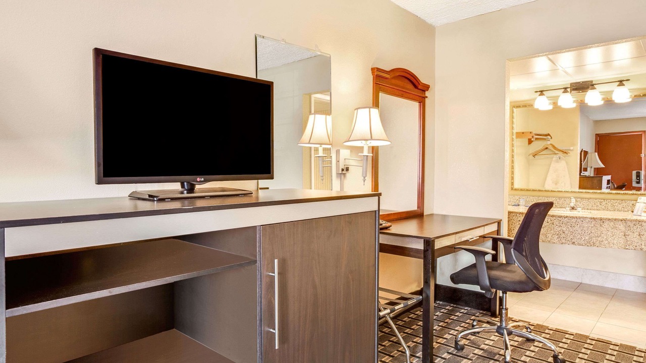 Photo of Bedroom in Mount Laurel