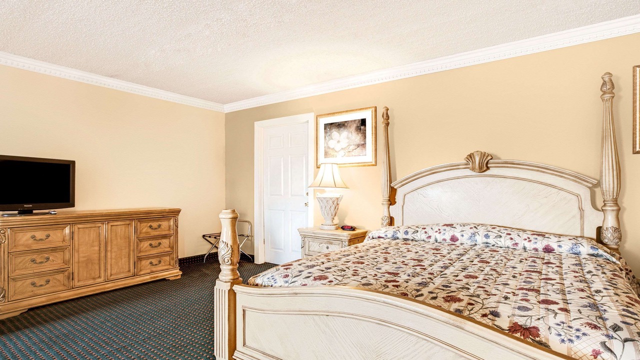 Photo of Bedroom in Mount Laurel