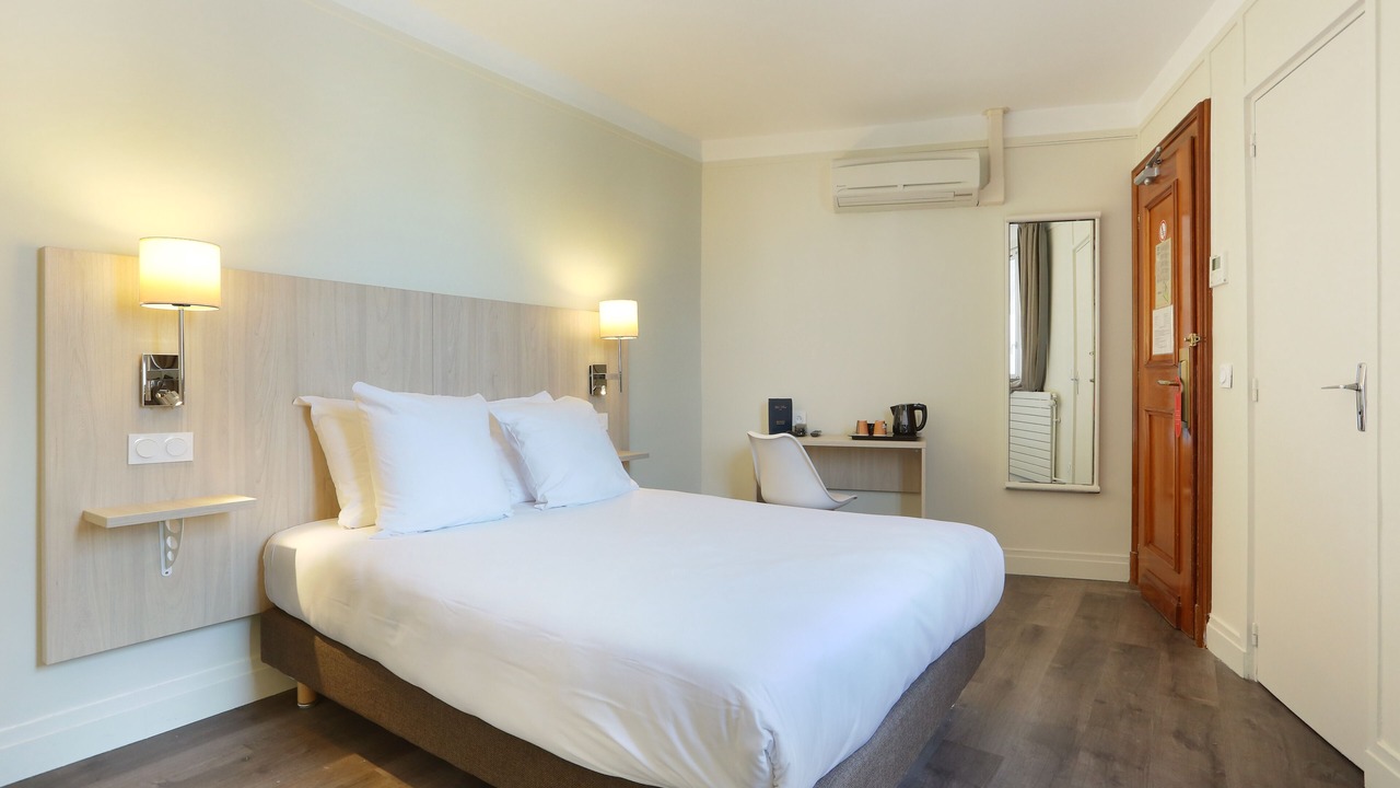 Photo of Bedroom in Auteuil