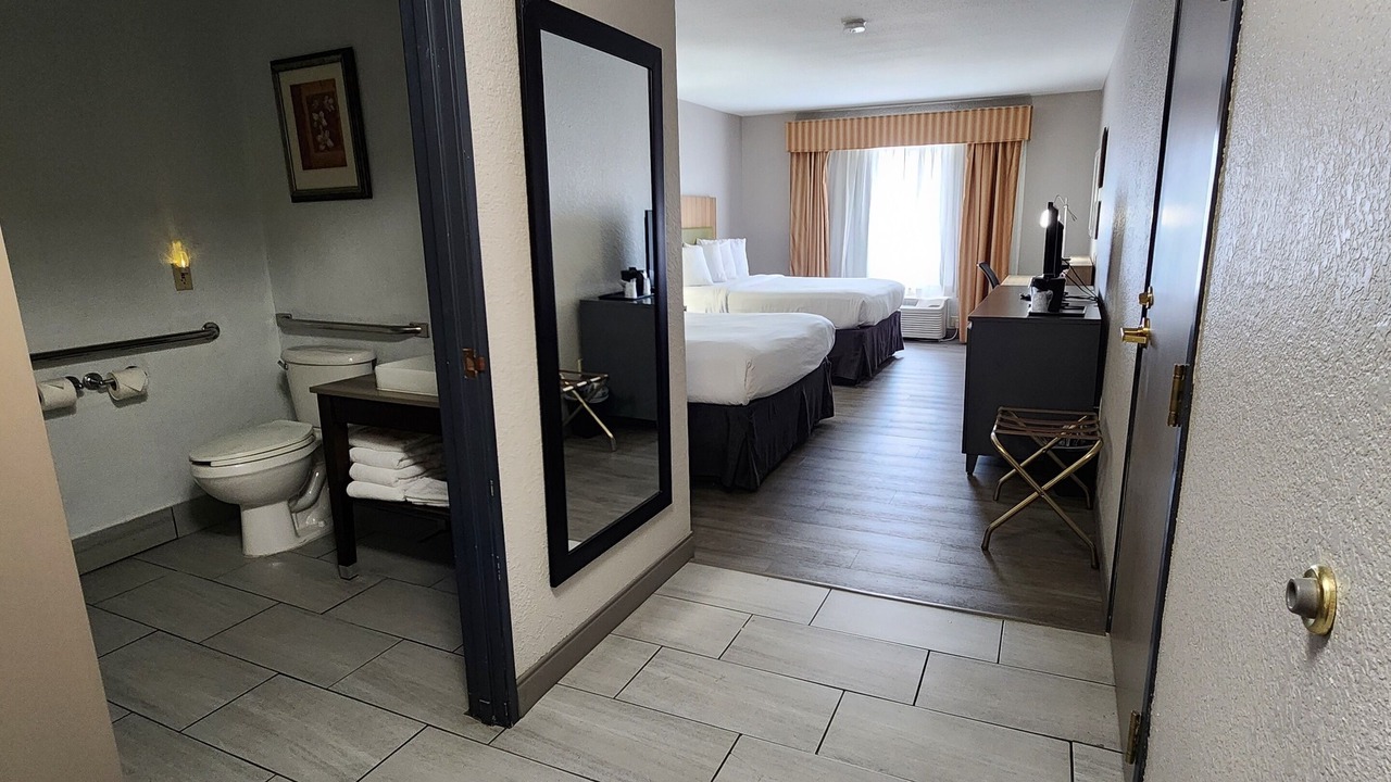 Photo of Bedroom in Topeka
