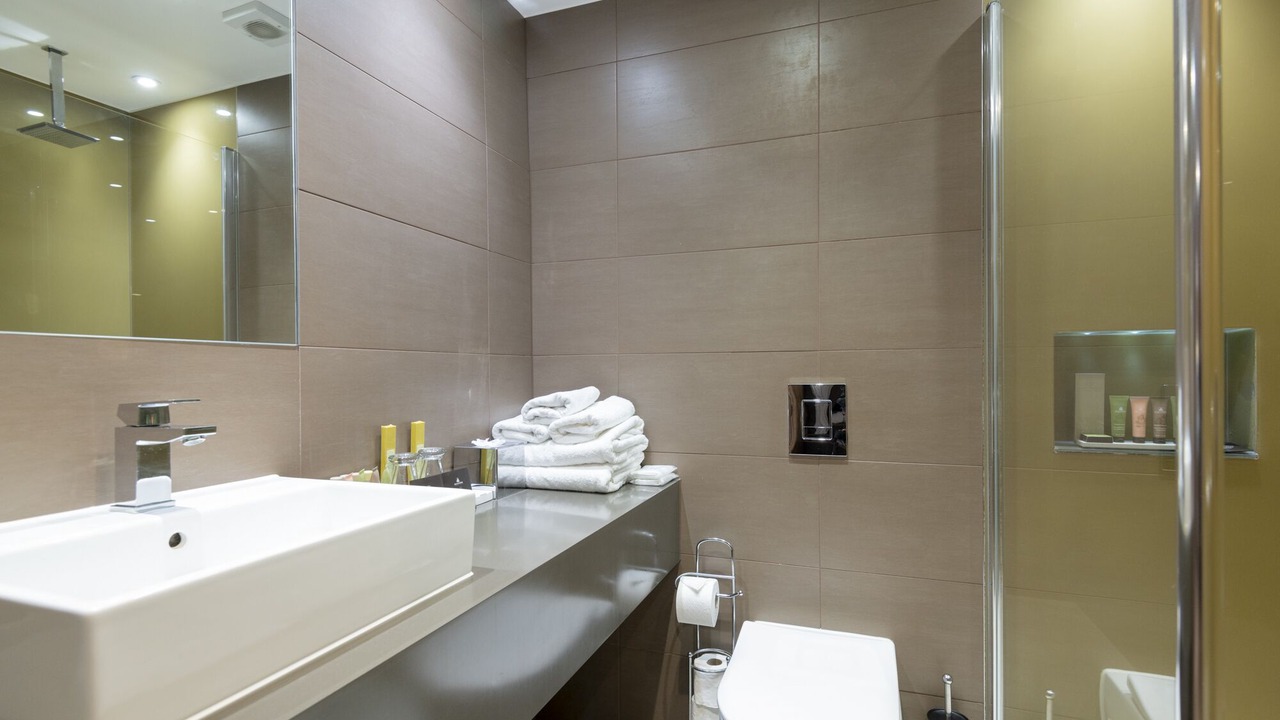 Photo of Bathroom in Dunton Green