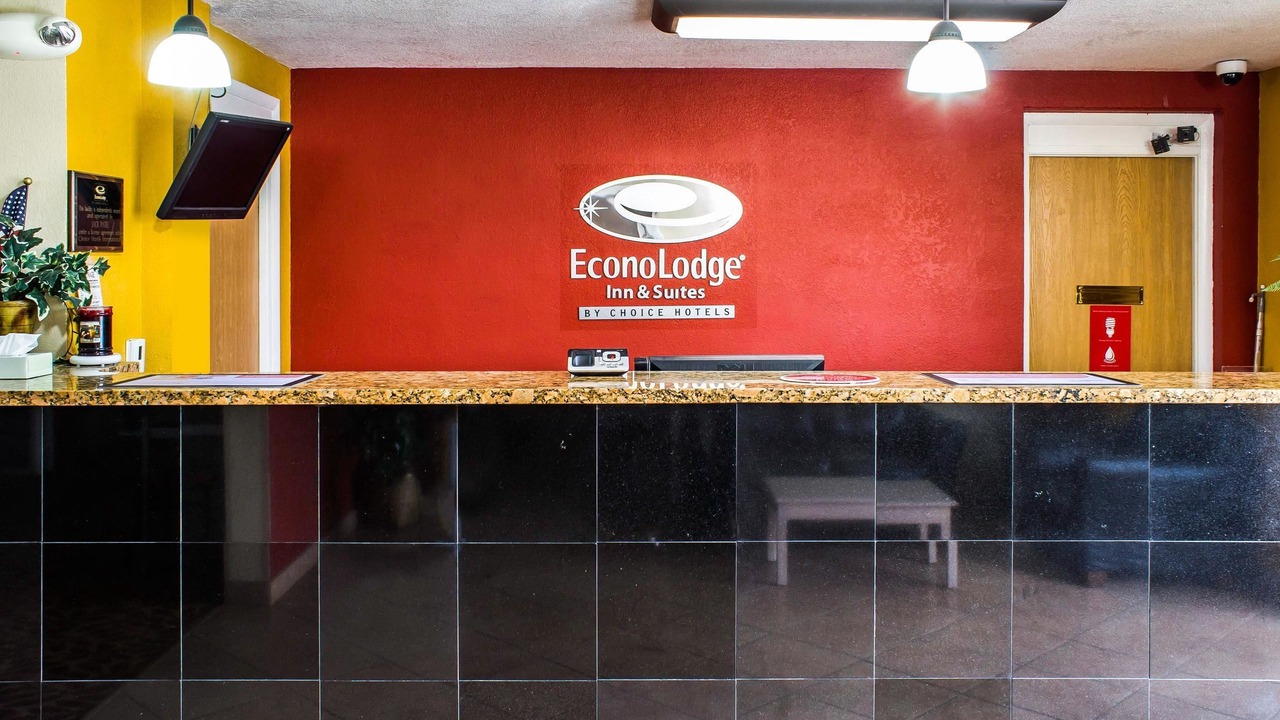 Photo of Others in Walnut