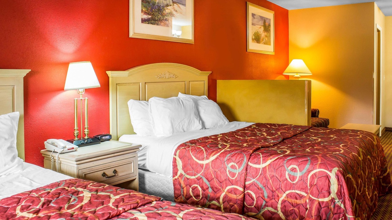 Photo of Bedroom in Walnut