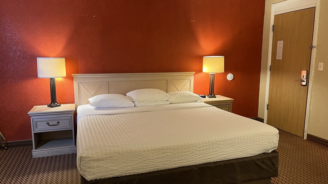 Photo of Bedroom in Walnut