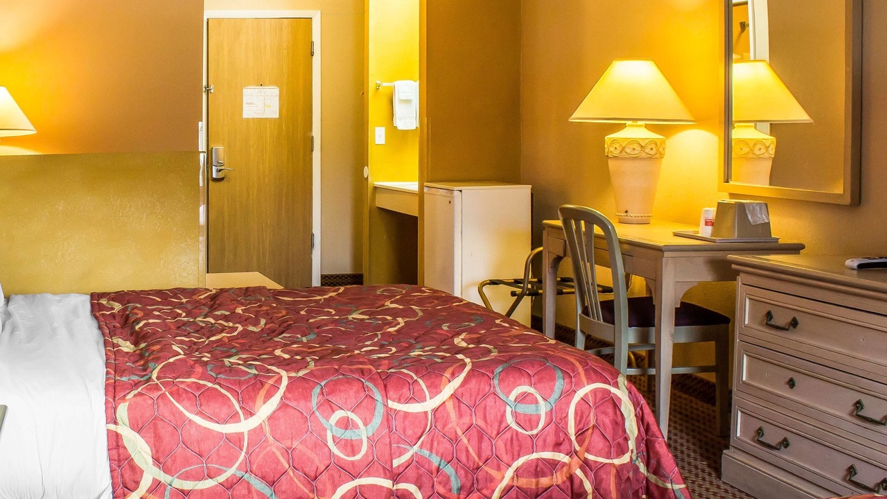 Photo of Others in Walnut