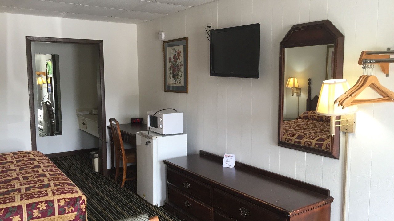 Photo of Bedroom in Perry