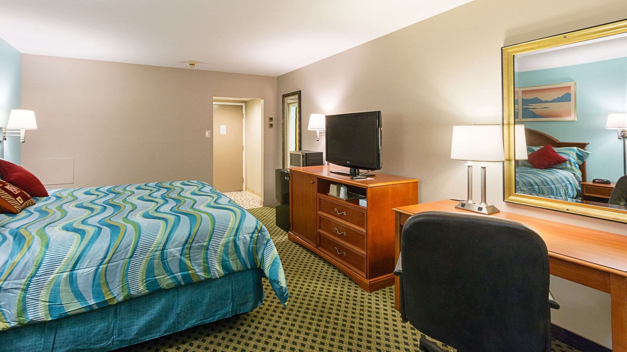 Photo of Bedroom in Milford