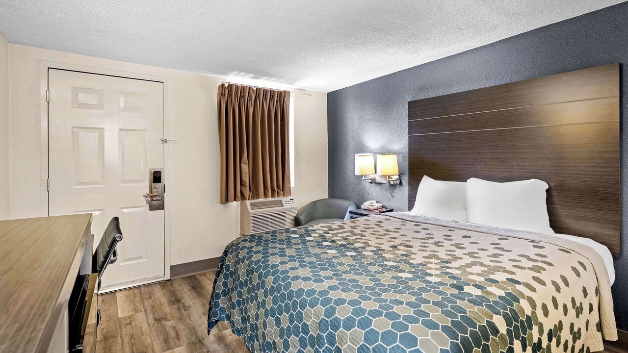 Photo of Bedroom in Blountville
