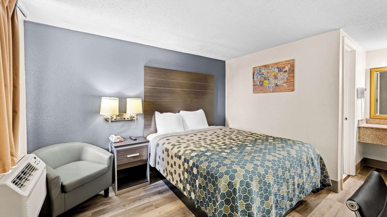 Photo of Bedroom in Blountville