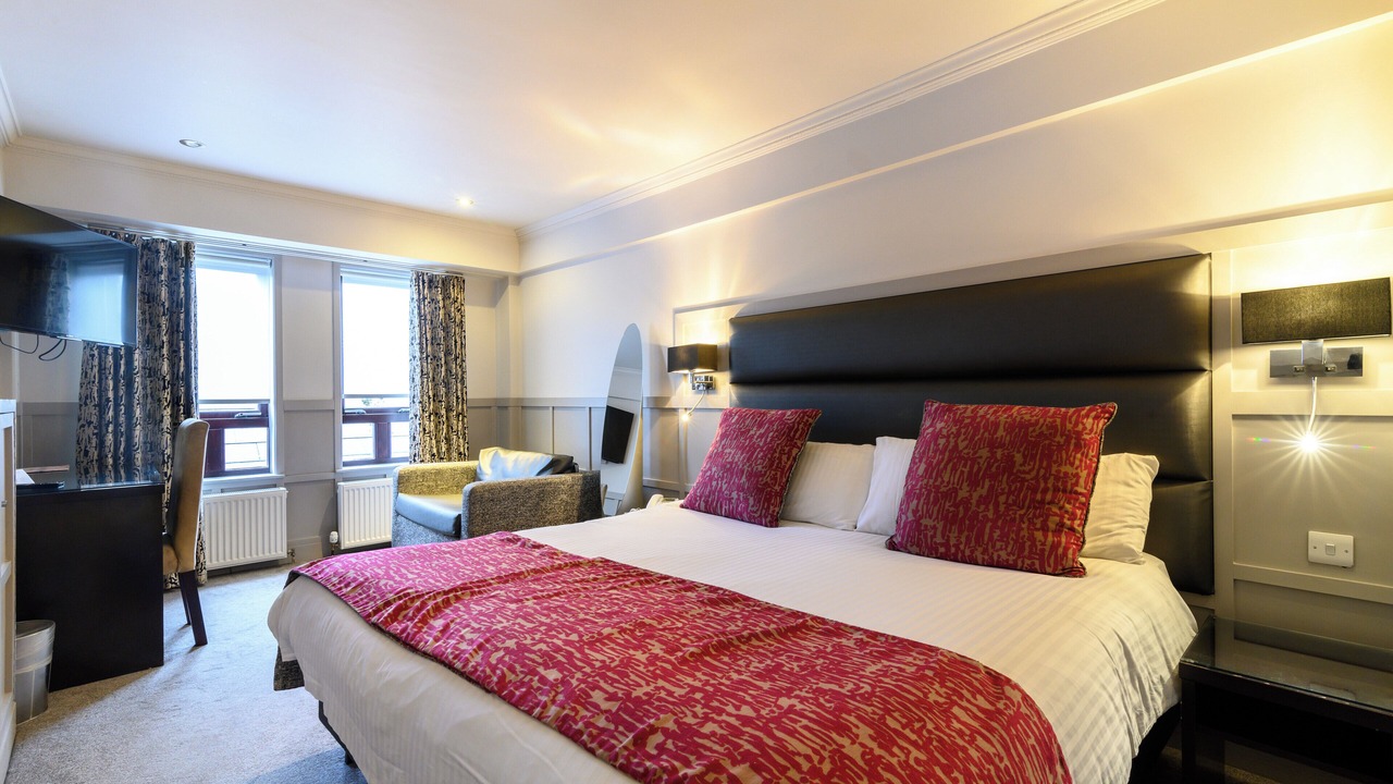 Photo of Others in Renfrew