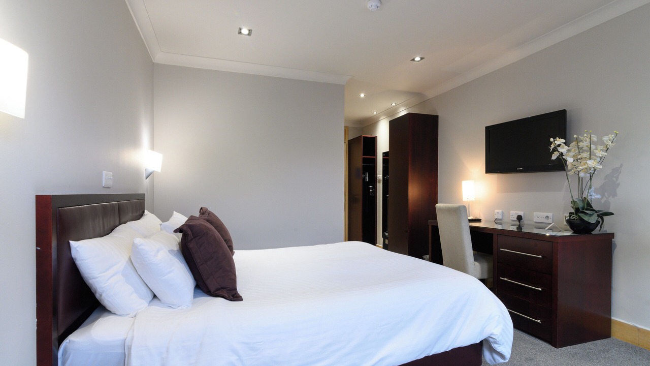 Photo of Others in Renfrew