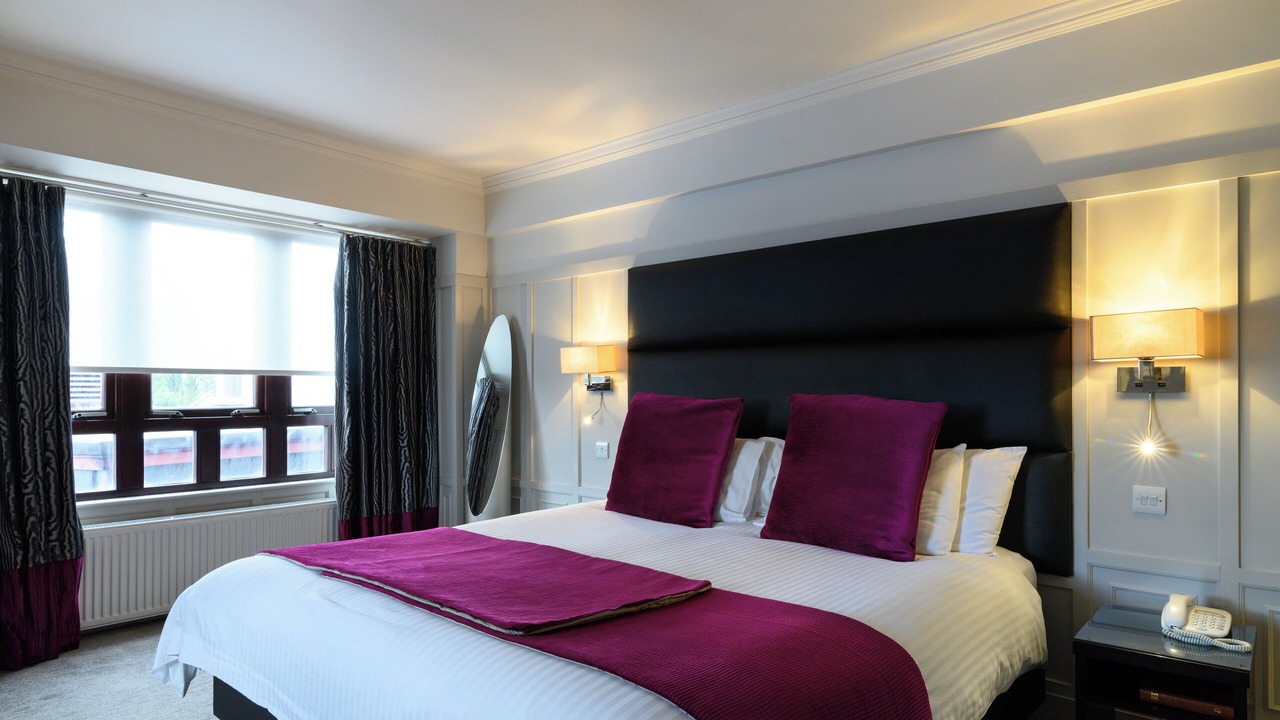 Photo of Others in Renfrew