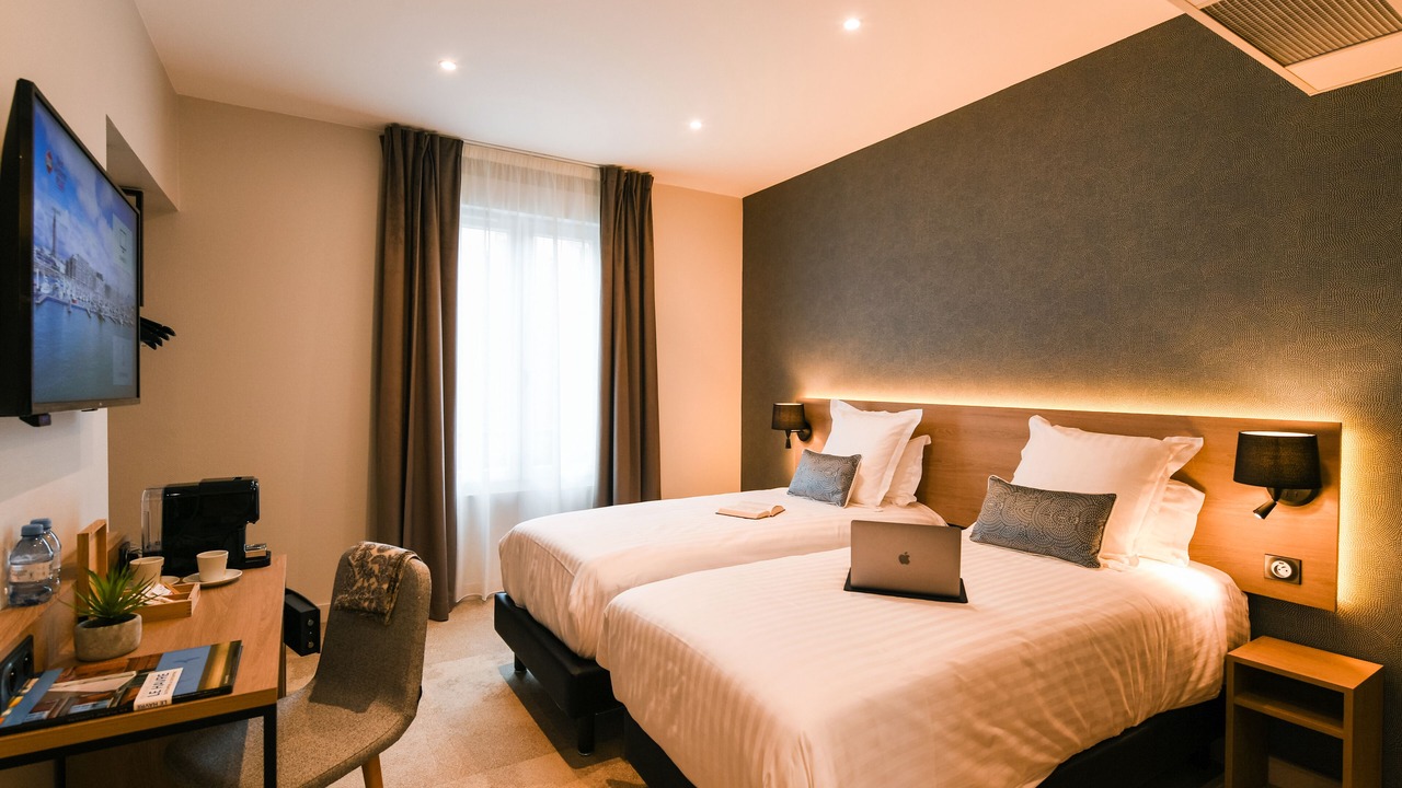 Photo of Bedroom in Anatole France Danton