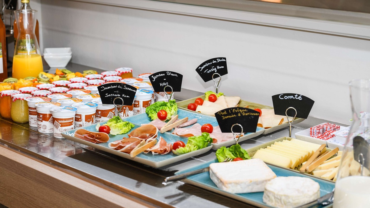 Photo of Others in Anatole France Danton