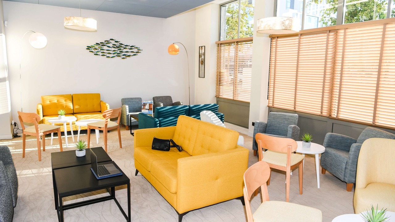 Photo of Others in Anatole France Danton