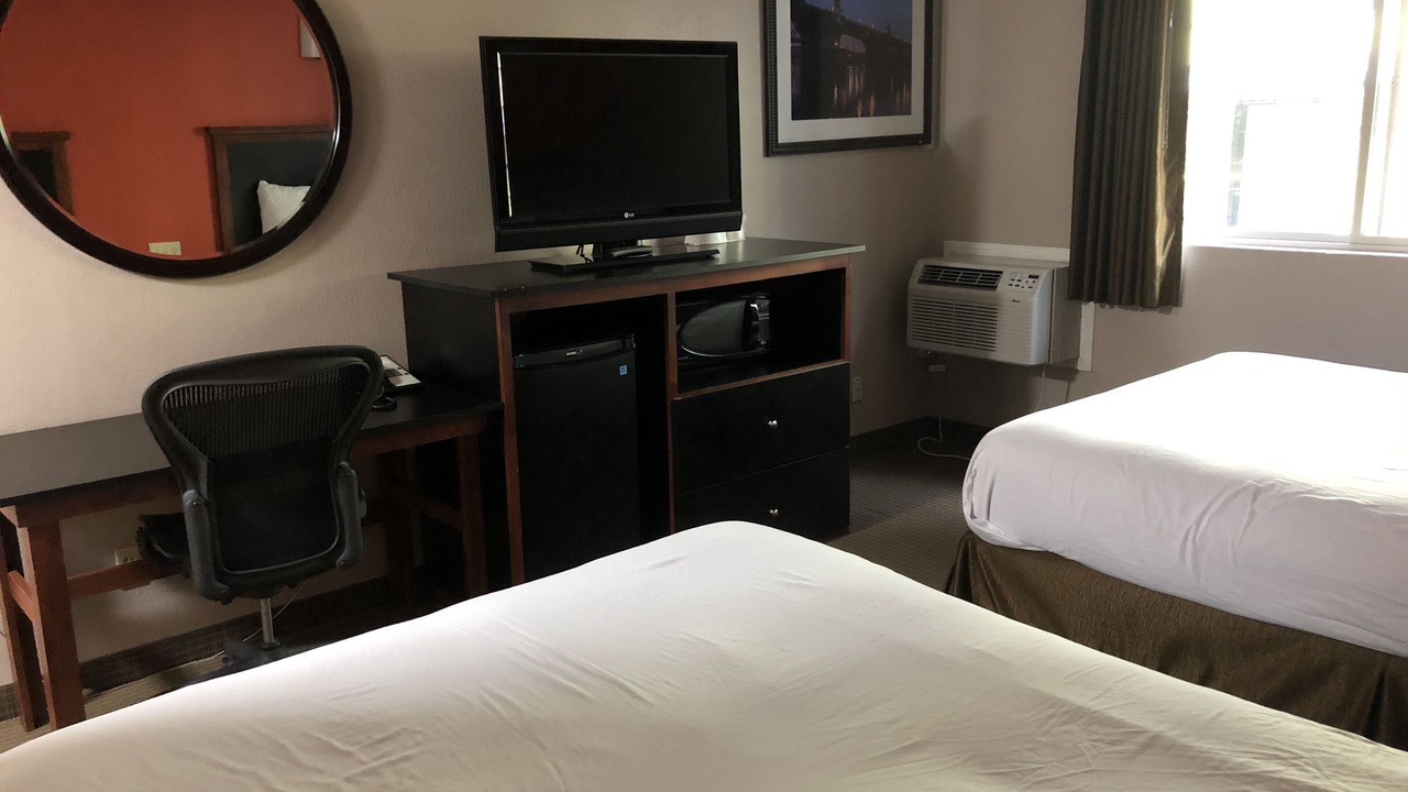 Photo of Others in Downtown Portland