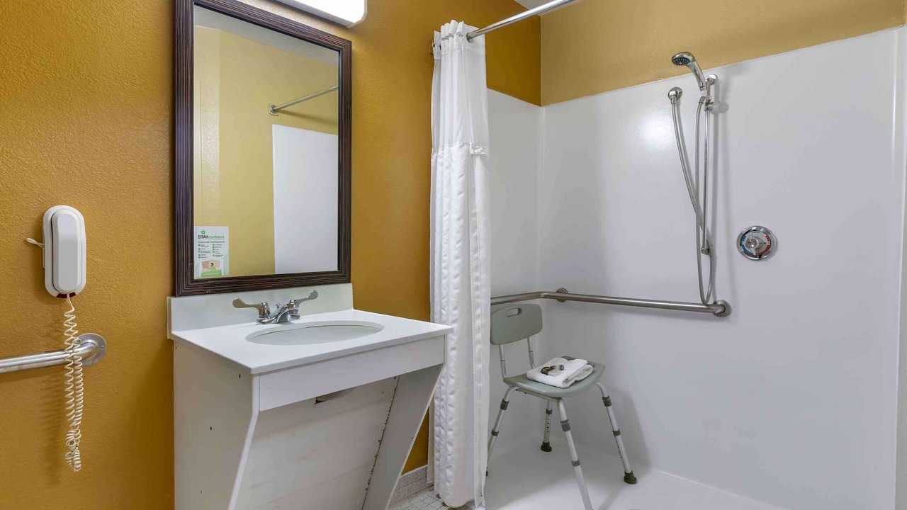 Photo of Bathroom in Pontiac