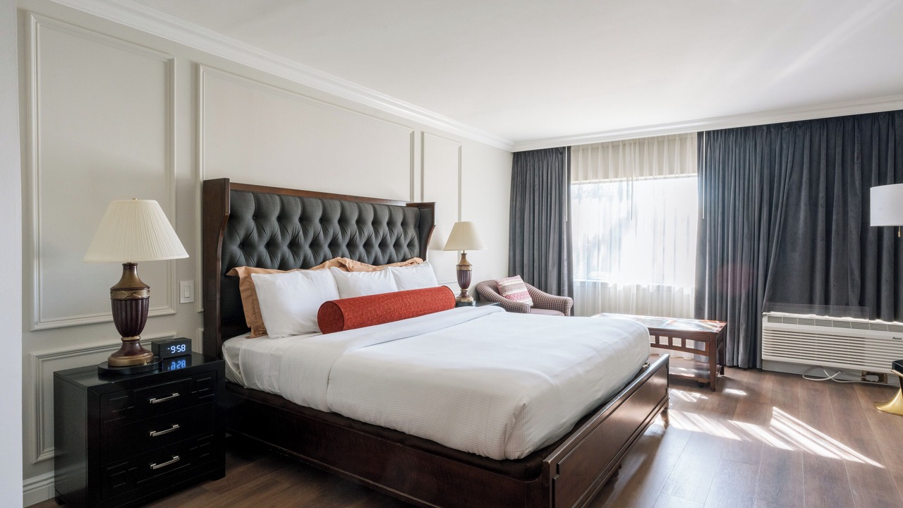 Photo of Bedroom in Glen Cove